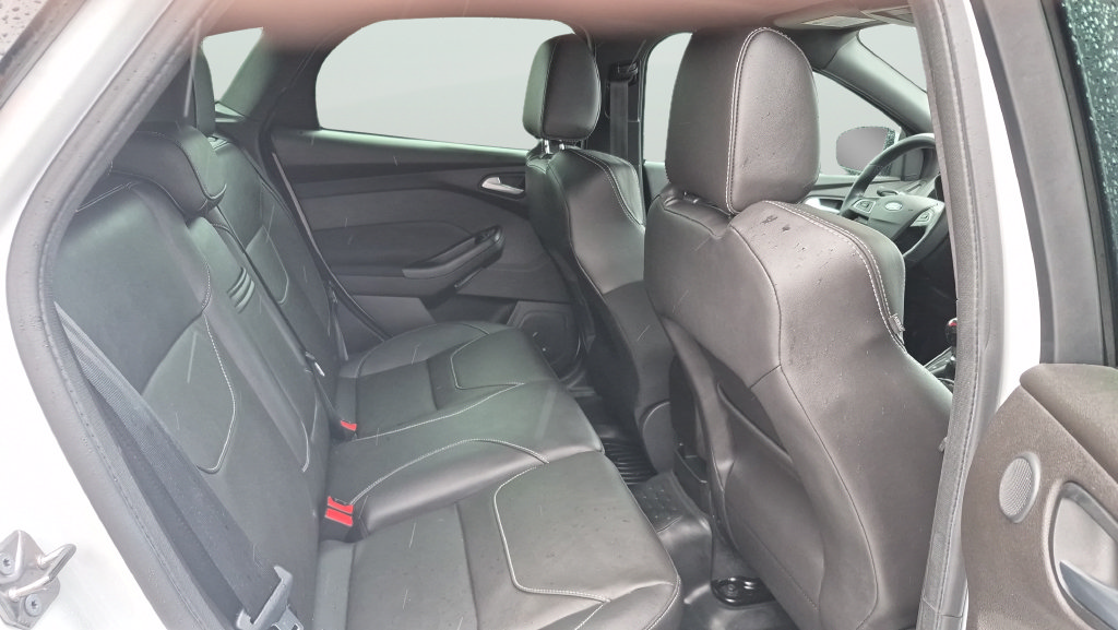 Used 2016 Ford Focus ST w/ Equipment Group 402A FWD image 28