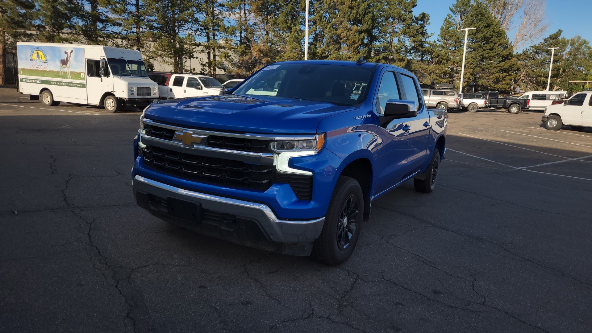 Used 2025 Chevrolet Silverado 1500 LT AWD/4WD image 3