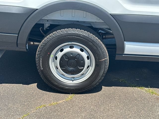 New 2026 Ford Transit 250 148 Medium Roof RWD image 17