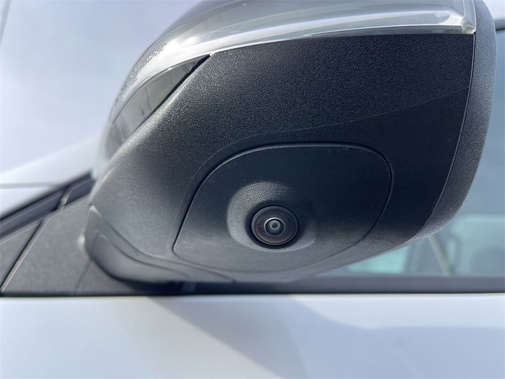 Used 2024 Chevrolet Traverse RS w/ LPO, Floor Liner Package image 3