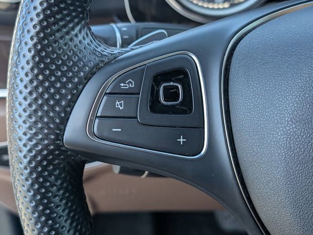 Used 2018 Mercedes-Benz E 300 4MATIC image 22