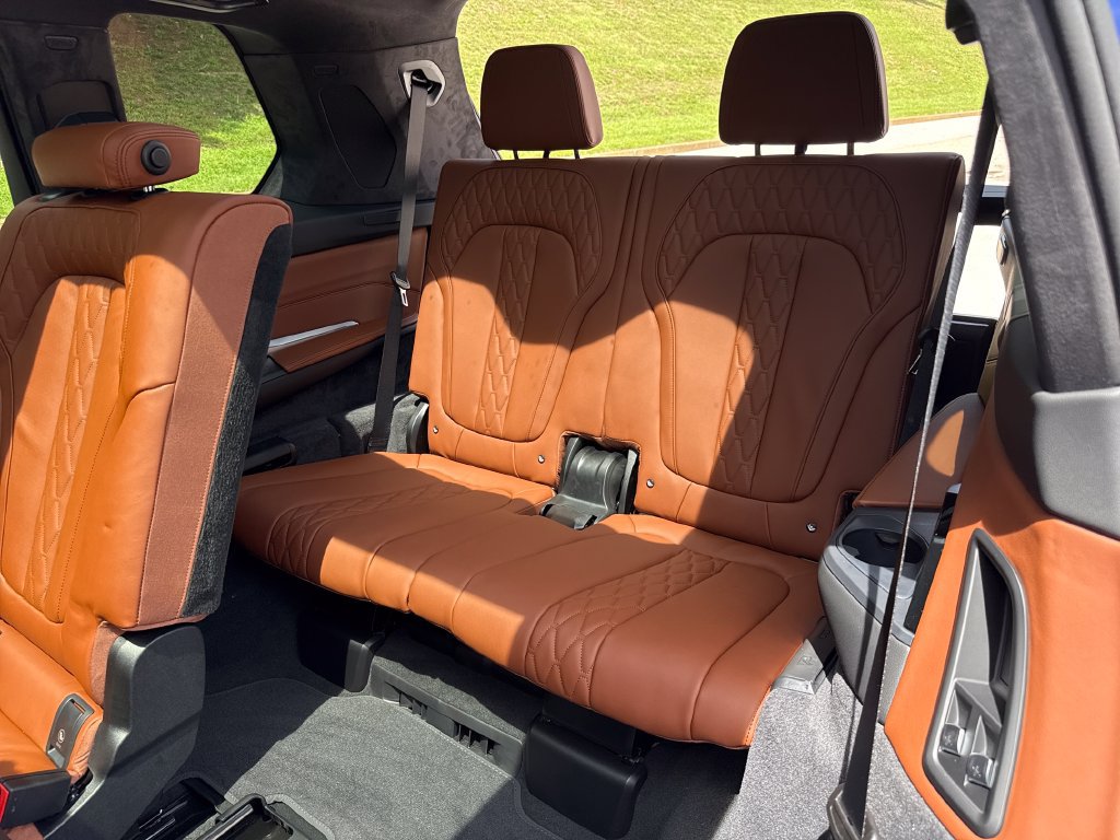 New 2027 BMW X7 M60i AWD/4WD image 24