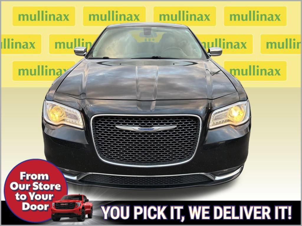 Used 2020 Chrysler 300 Limited image 2