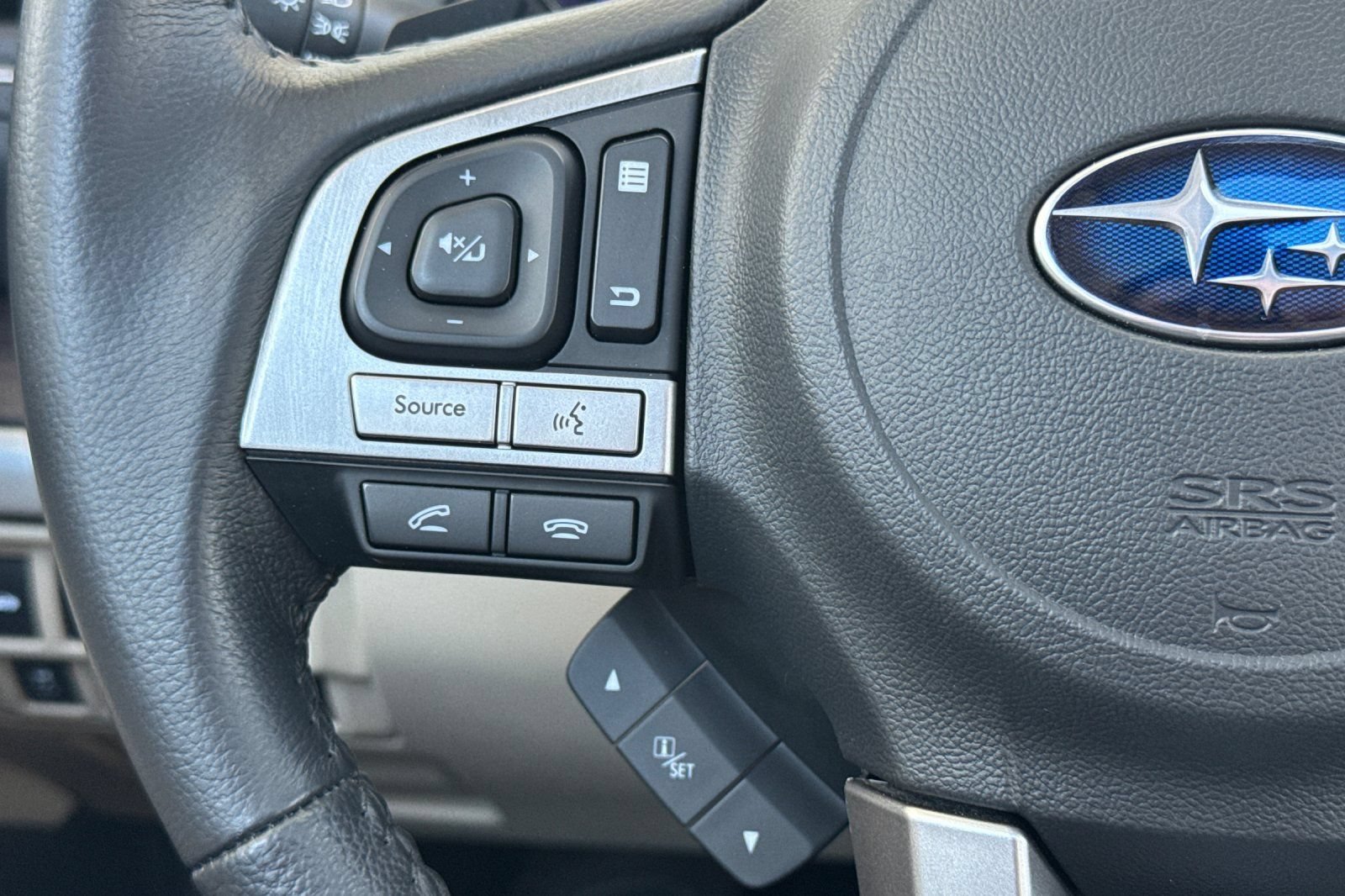 Used 2017 Subaru Legacy 3.6R Limited AWD/4WD image 27