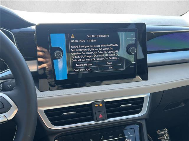 Used 2025 Volkswagen Taos SE image 12