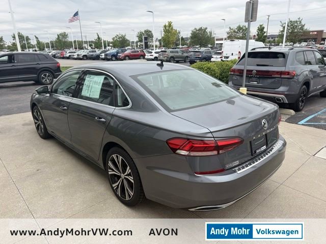 Certified 2022 Volkswagen Passat 2.0T SE FWD image 4
