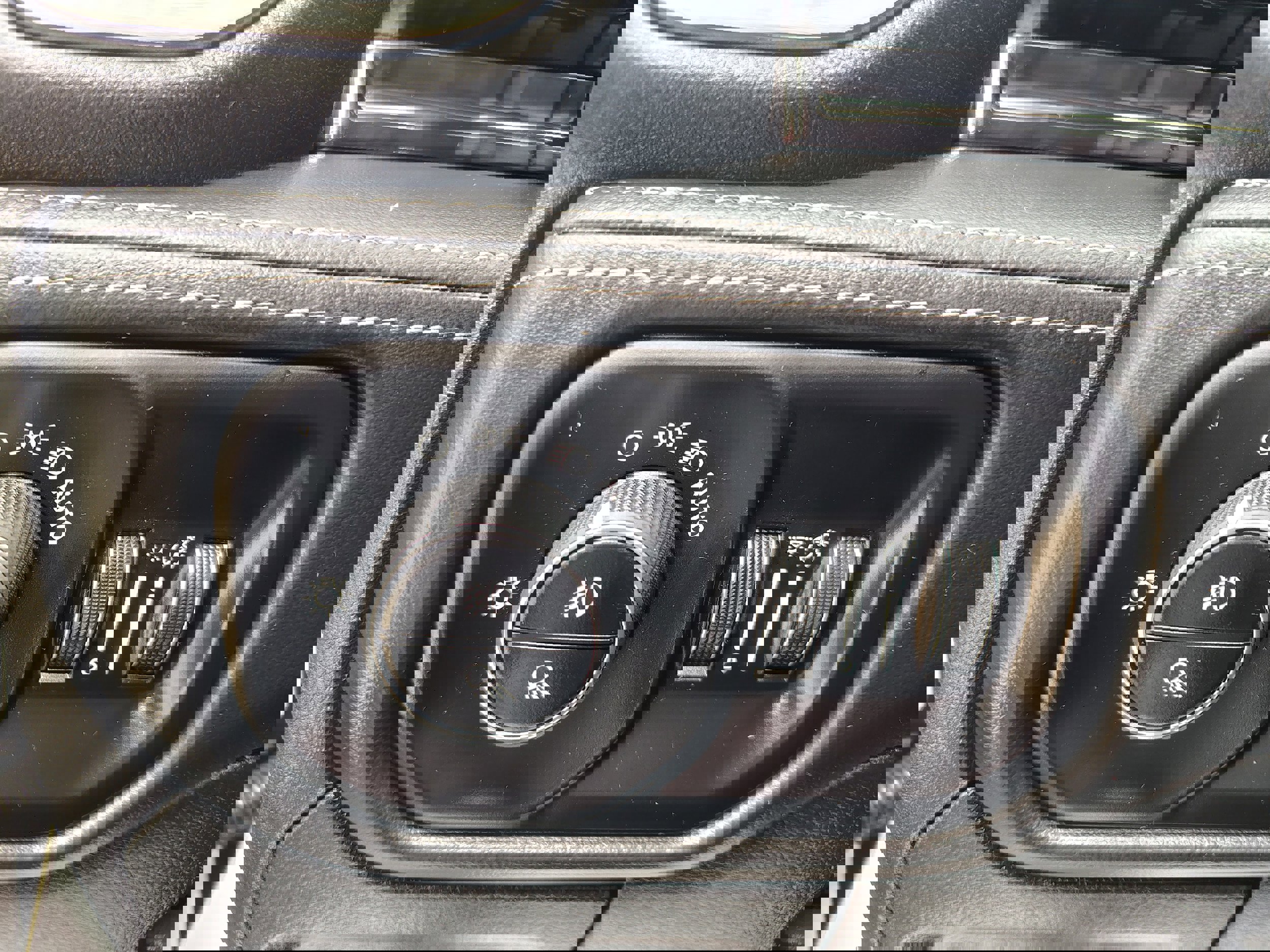 Certified 2025 RAM 1500 Limited image 27