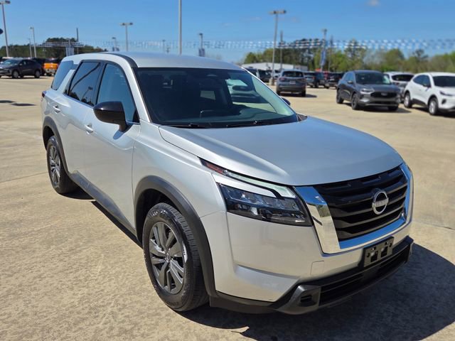 Used 2024 Nissan Pathfinder S image 8