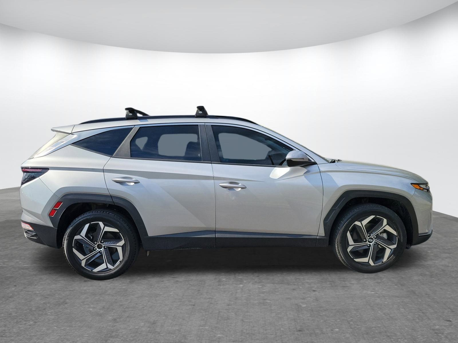 Used 2023 Hyundai Tucson SEL image 2