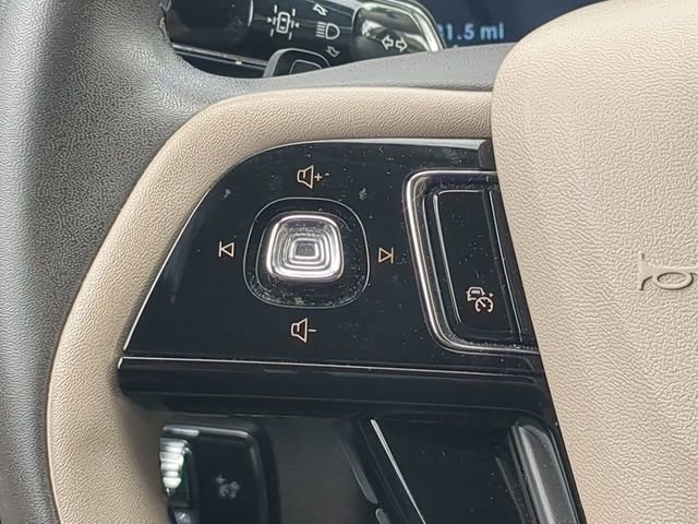 Used 2023 Lincoln Corsair FWD image 31