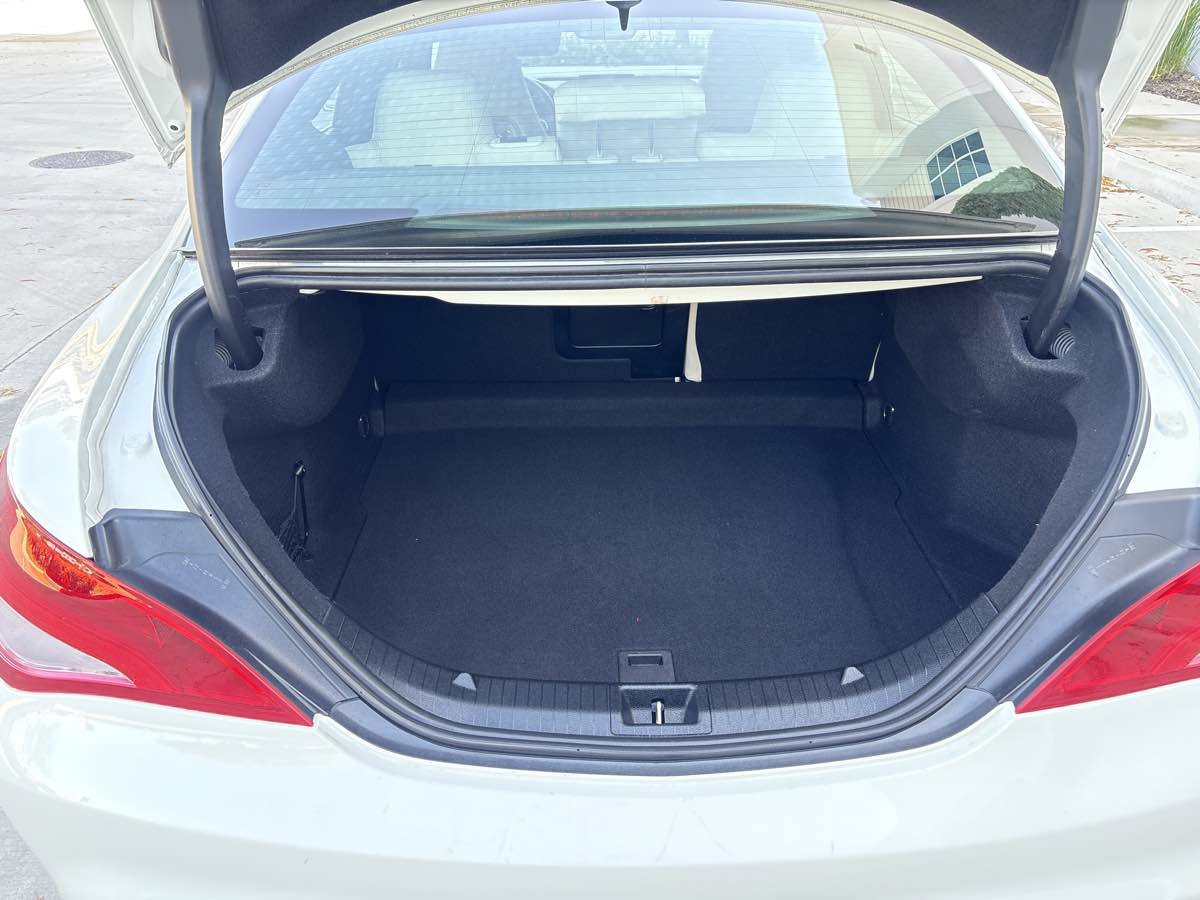 Used 2018 Mercedes-Benz CLA 250 image 10