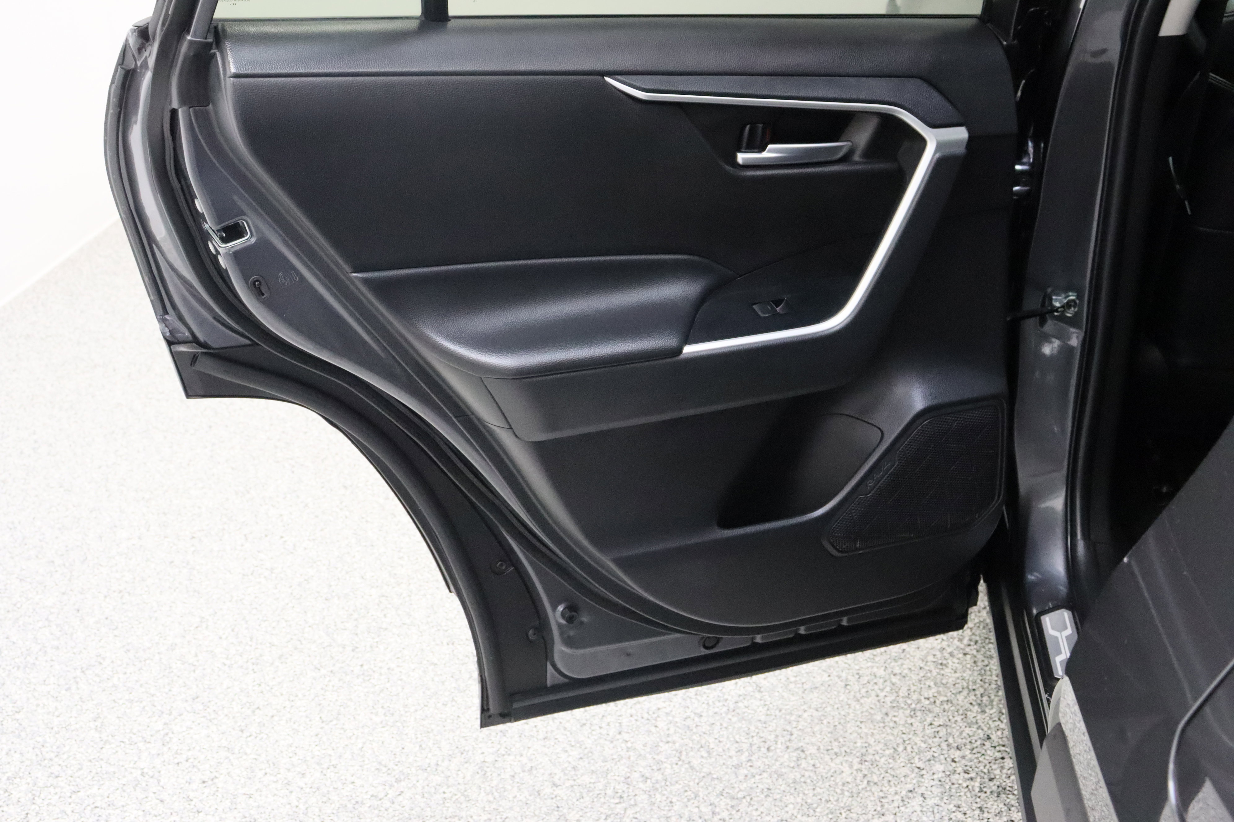 Used 2023 Toyota RAV4 XLE Premium AWD/4WD image 27