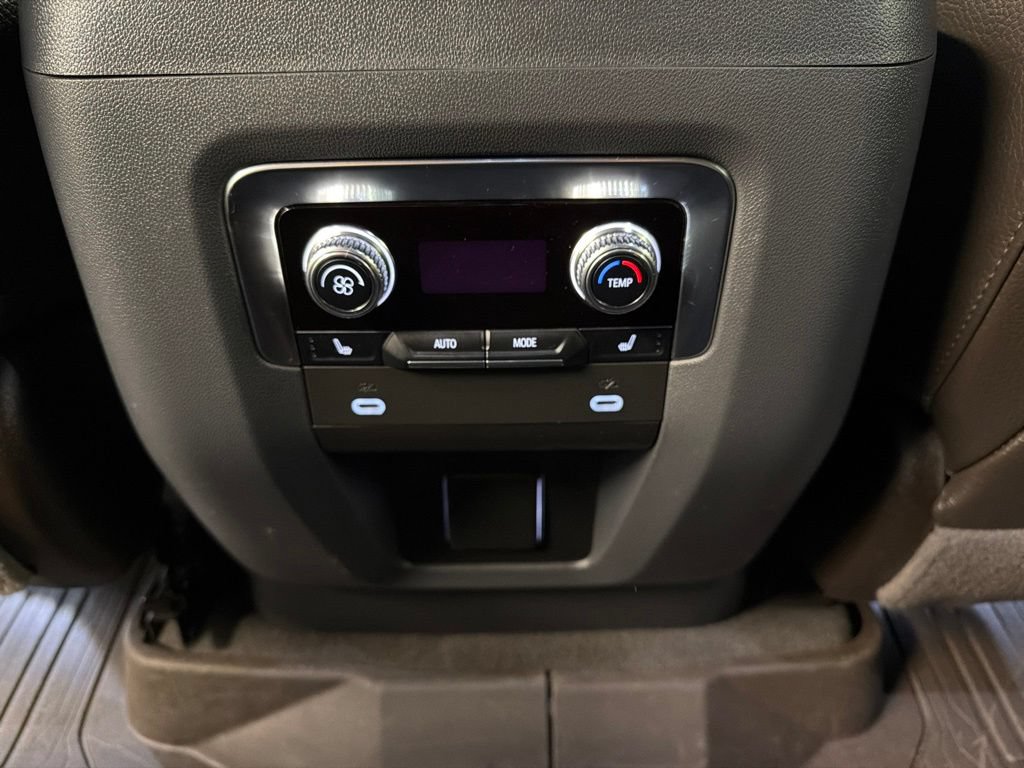 Used 2022 GMC Yukon Denali AWD/4WD image 37