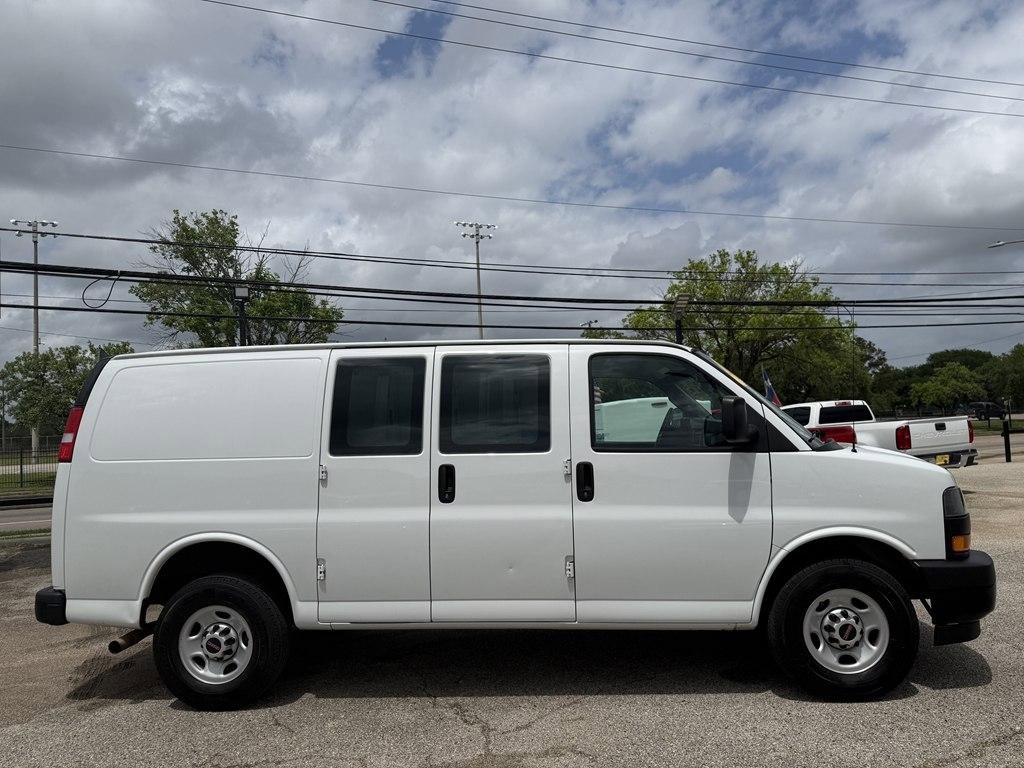 Used 2019 GMC Savana 2500 w/ Communications Package RWD image 4