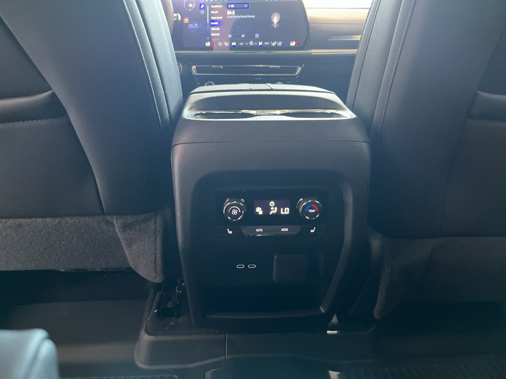 New 2026 Chevrolet Traverse High Country w/ LPO, Floor Liner Package FWD image 16