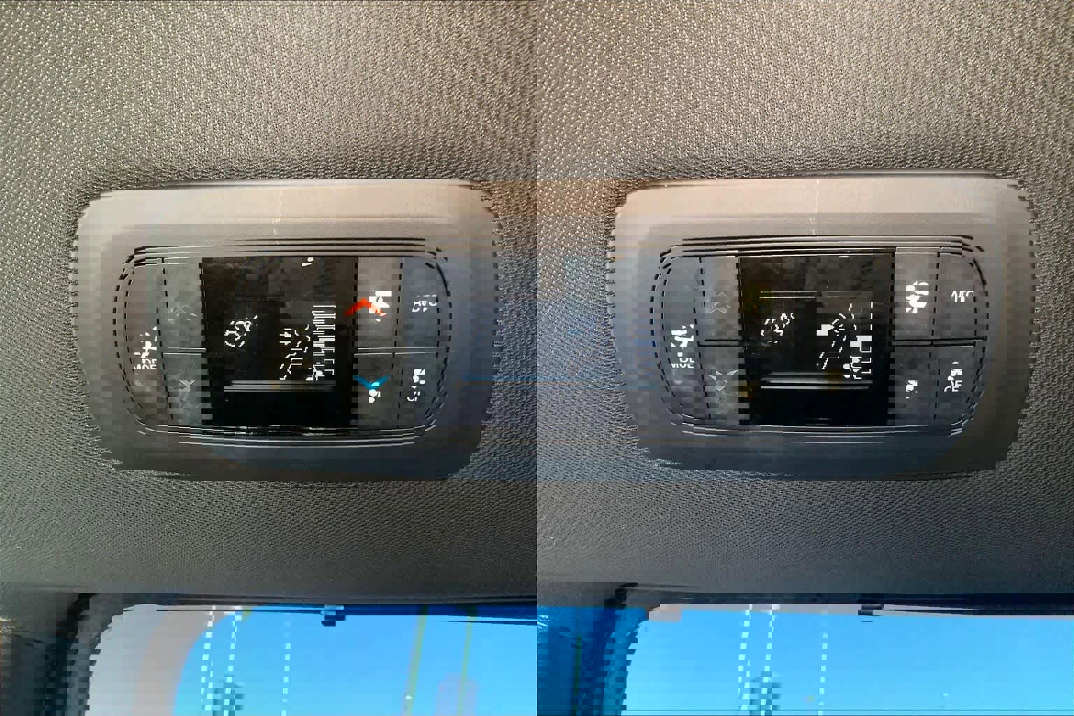 Used 2020 Chrysler Pacifica Touring w/ S Appearance Package FWD image 29