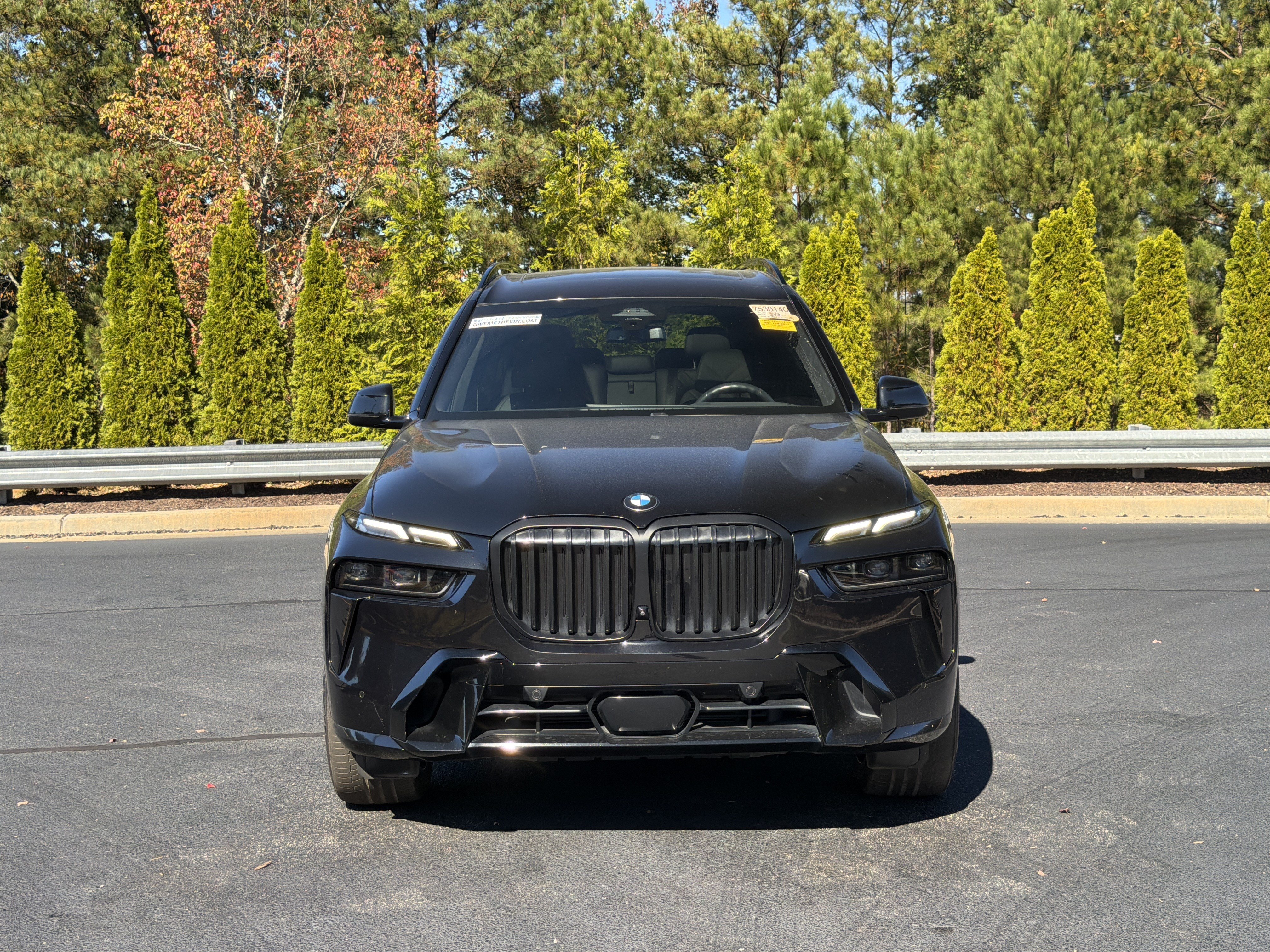 Used 2024 BMW X7 xDrive40i w/ M Sport Package AWD/4WD image 11