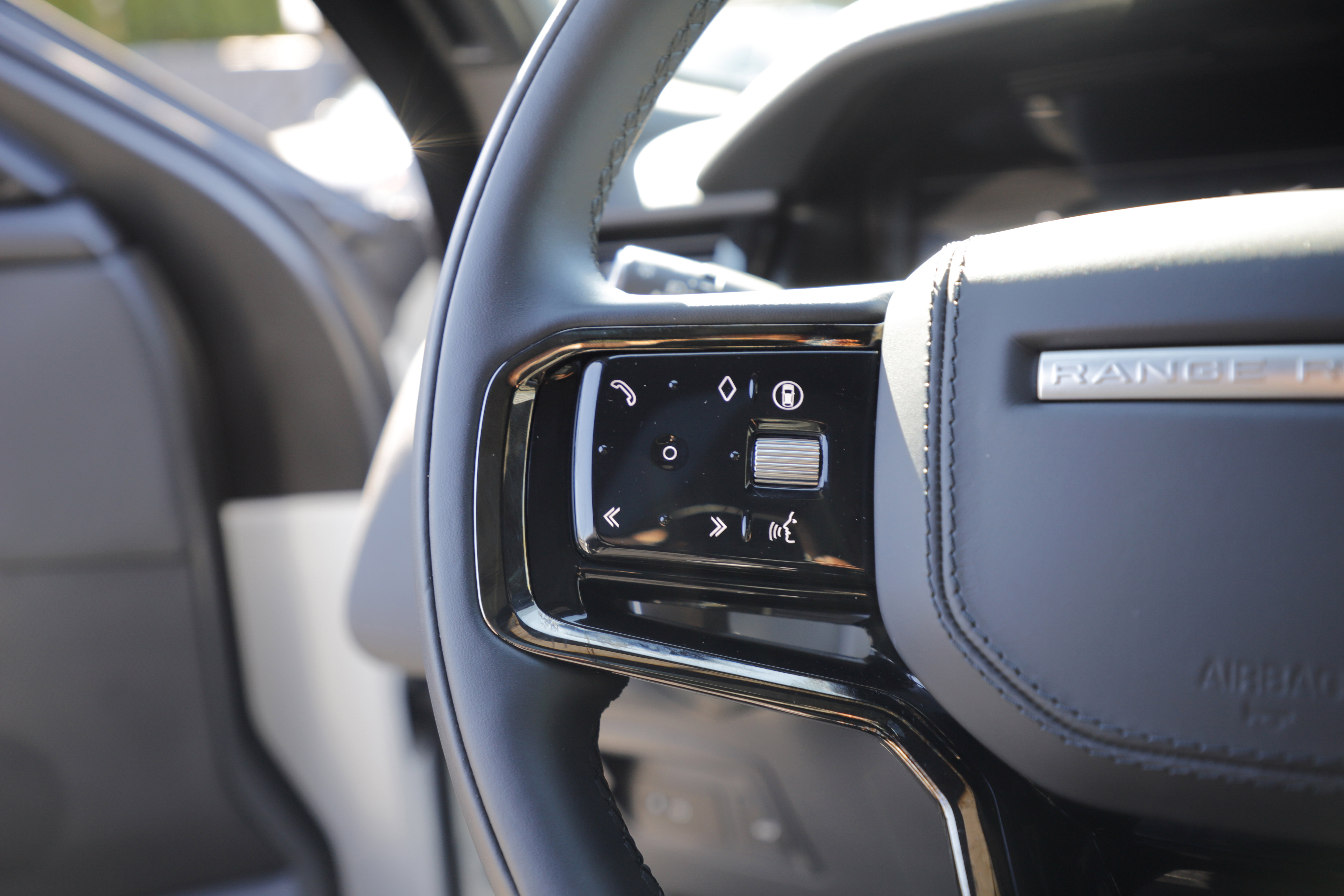 Certified 2026 Land Rover Range Rover Velar S image 22