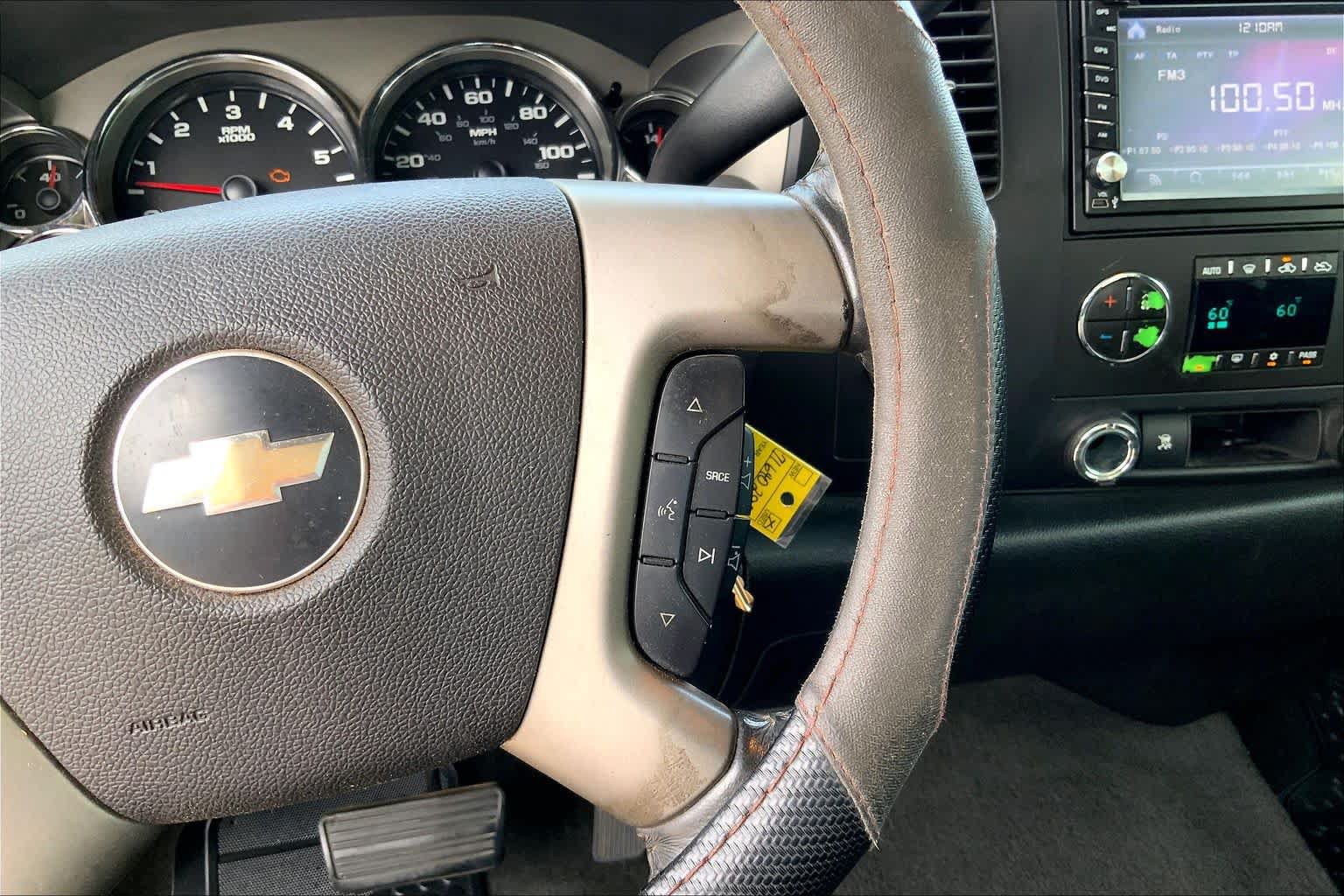 Used 2007 Chevrolet Silverado 1500 LT w/ 1LT Convenience Package AWD/4WD image 23