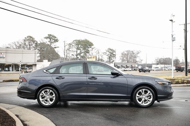 Used 2023 Honda Accord LX image 11