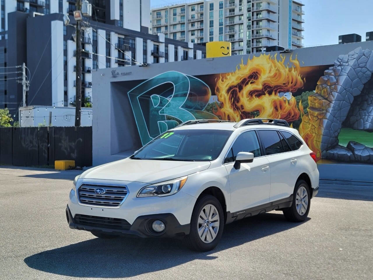 Used 2017 Subaru Outback 2.5i Premium AWD/4WD image 1