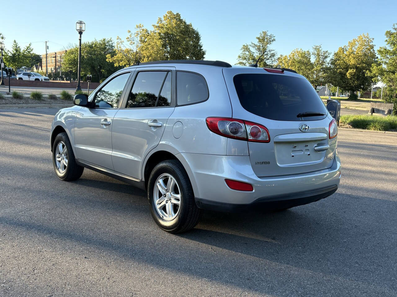 Used 2010 Hyundai Santa Fe GLS AWD/4WD image 14