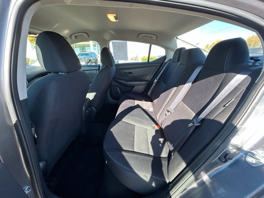 Used 2024 Nissan Sentra SV FWD image 14