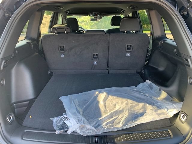 New 2027 Jeep Grand Cherokee Laredo AWD/4WD image 4