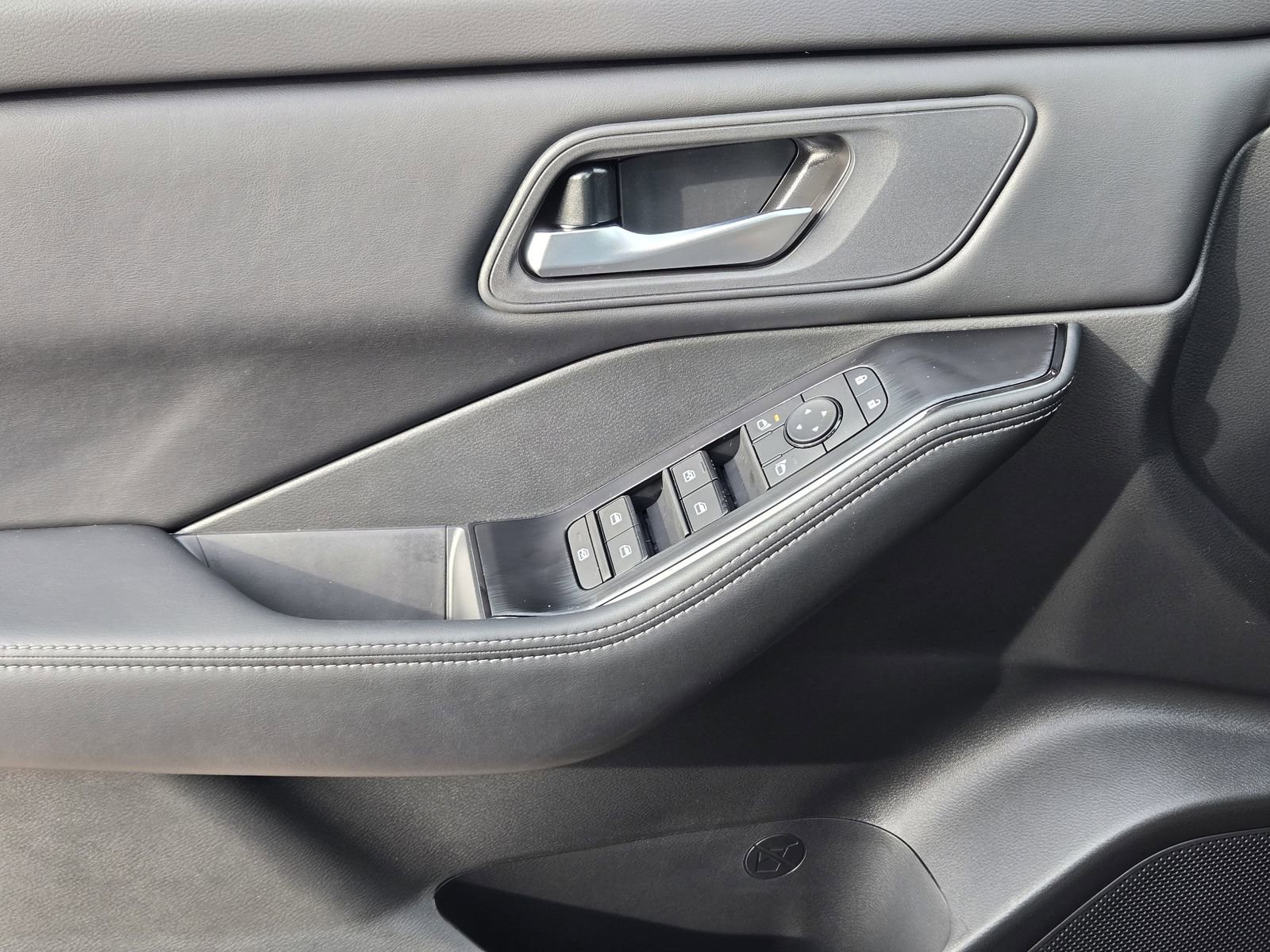 New 2026 Nissan Rogue SV image 21