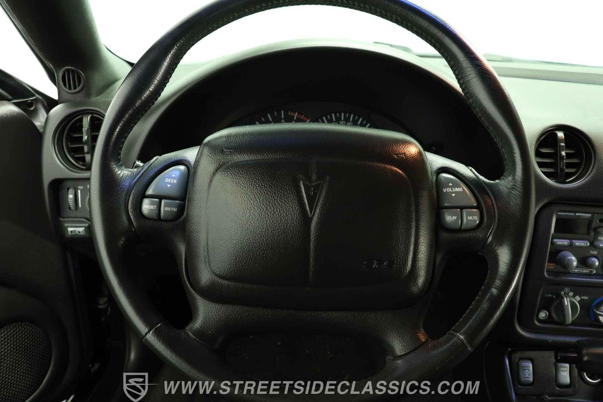 Used 2001 Pontiac Firebird Trans Am RWD image 36