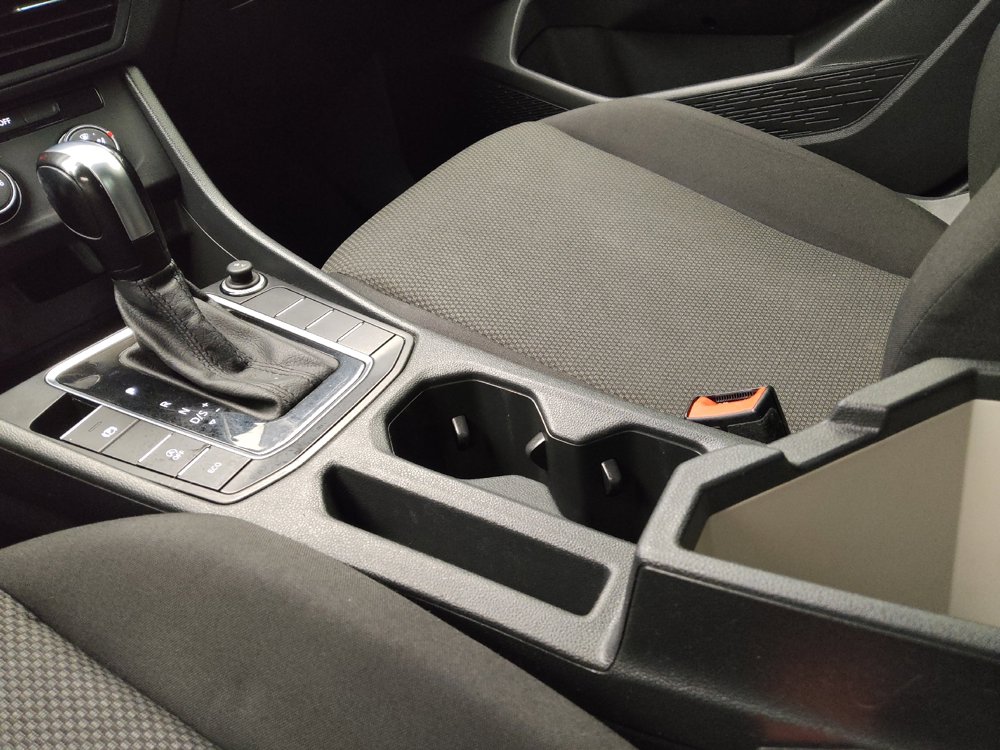 Used 2021 Volkswagen Jetta R-Line FWD image 26