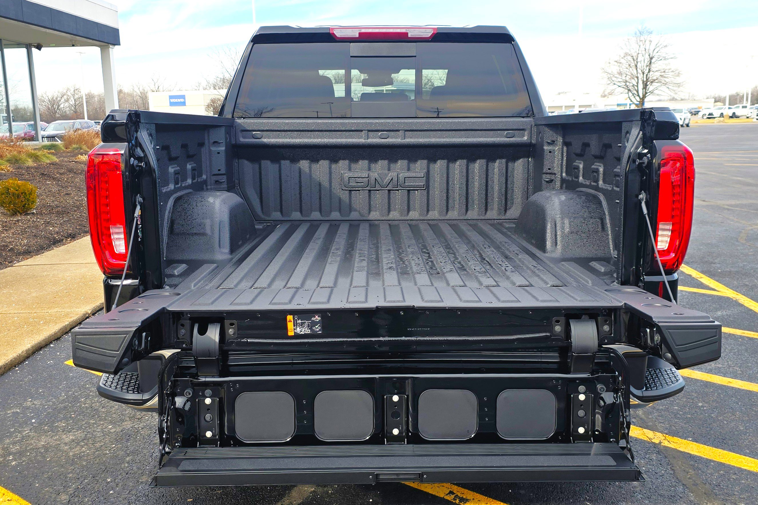 New 2026 GMC Sierra 1500 SLT w/ SLT Premium Plus Package image 8