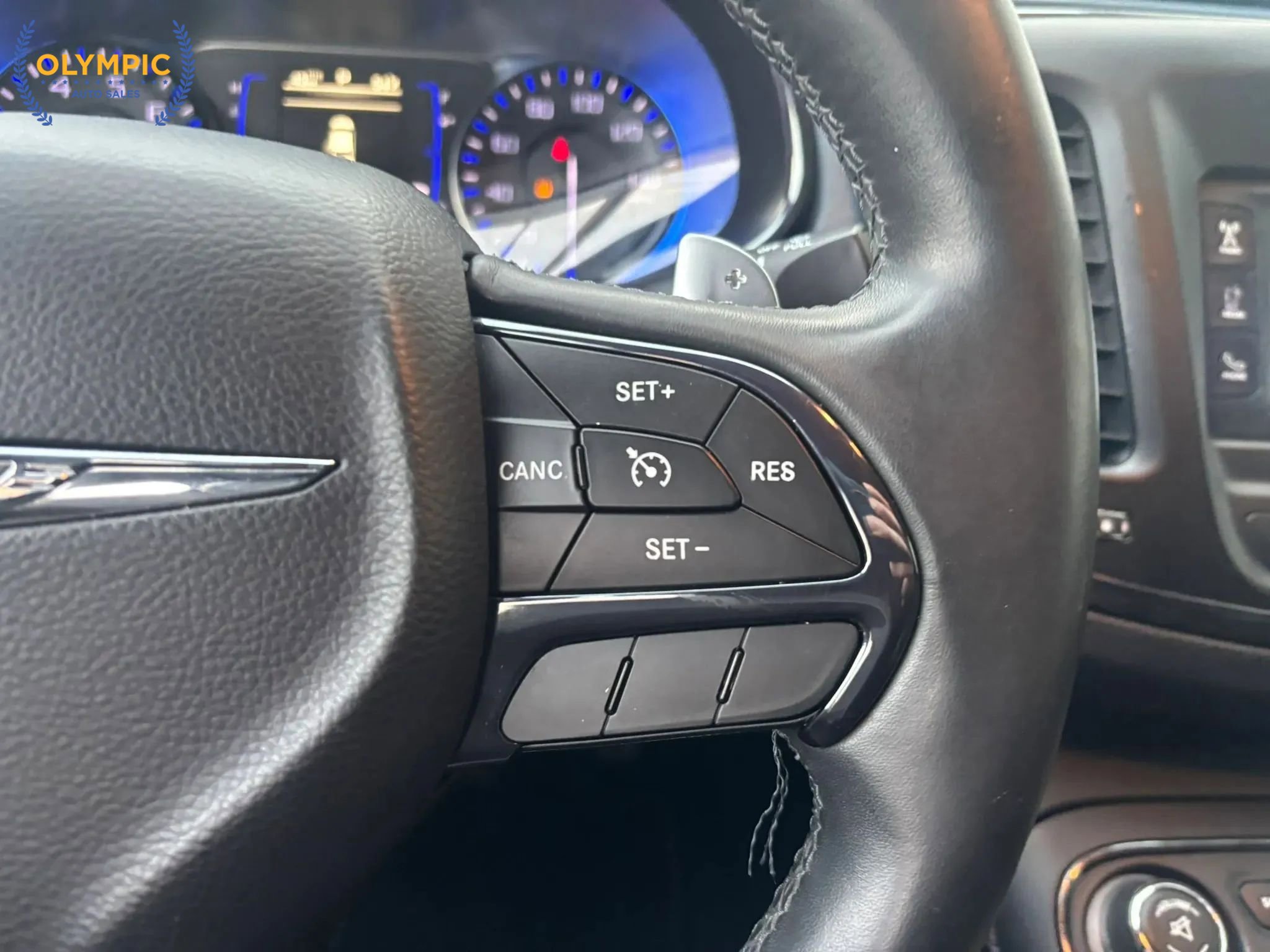 Used 2015 Chrysler 200 S FWD image 25