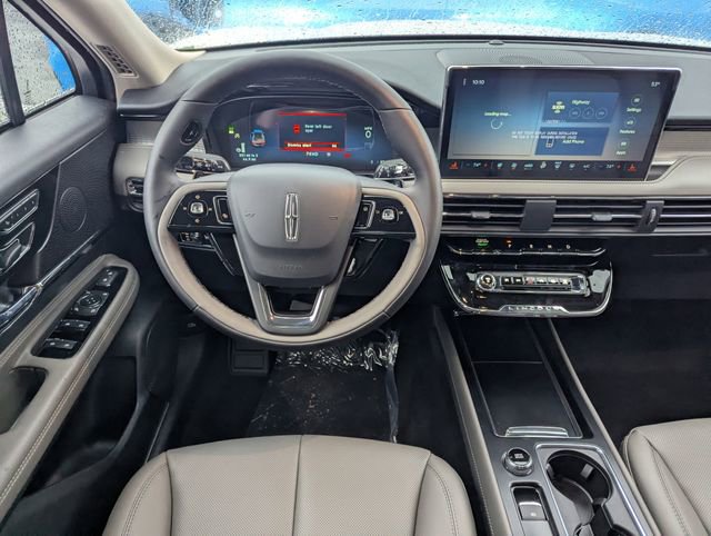 New 2026 Lincoln Corsair Premiere image 13