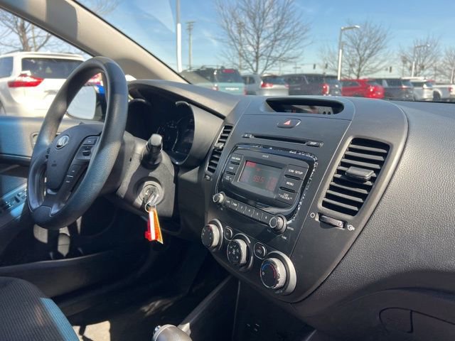 Used 2017 Kia Forte LX image 28