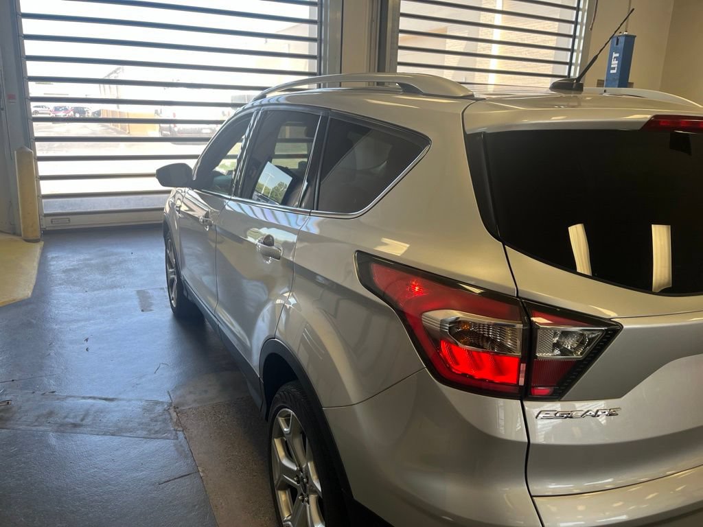 Used 2017 Ford Escape Titanium w/ Equipment Group 301A AWD/4WD image 9