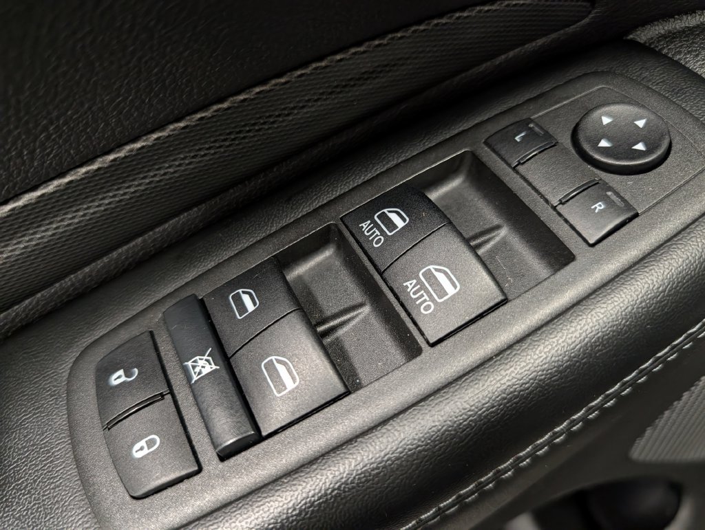 Used 2022 Dodge Durango GT AWD/4WD image 11