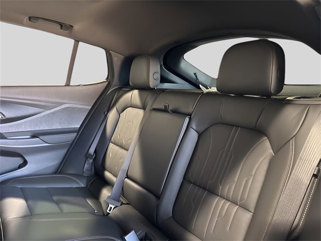 New 2025 Buick Envista Avenir image 16