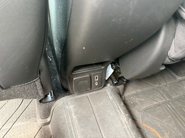 Used 2021 Chevrolet TrailBlazer RS w/ Sun and Liftgate Package image 11