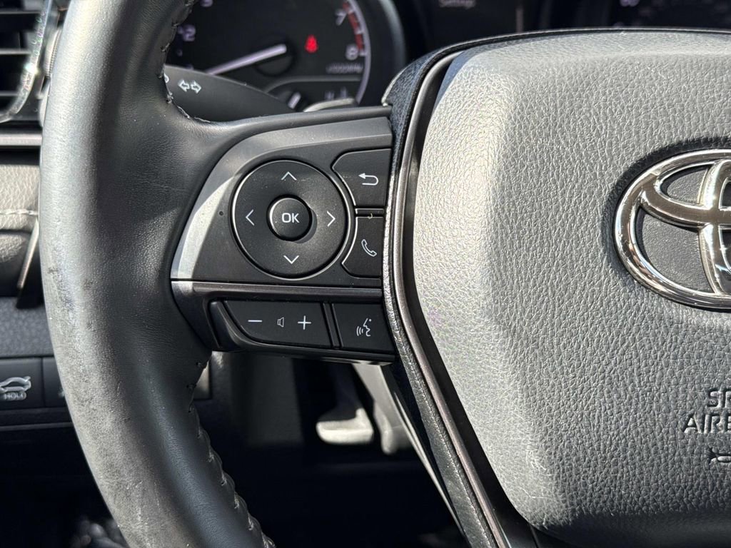 Used 2022 Toyota Camry SE FWD image 10