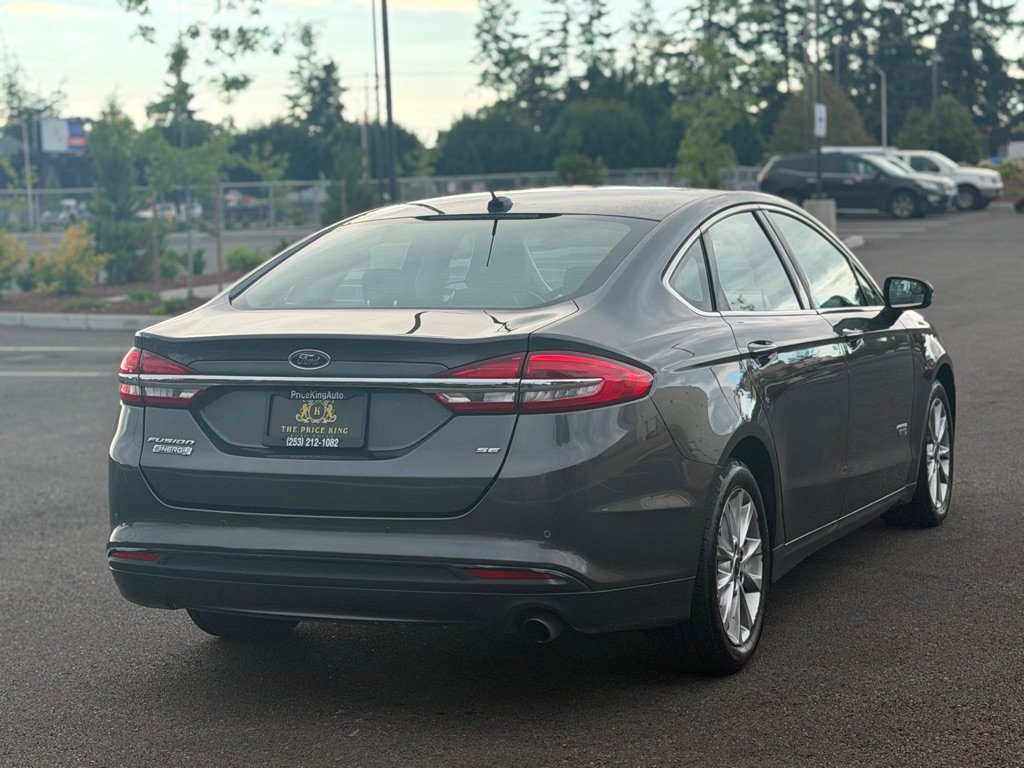 Used 2018 Ford Fusion Energi SE FWD image 3