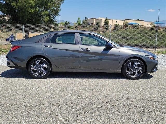 New 2025 Hyundai Elantra SEL image 22