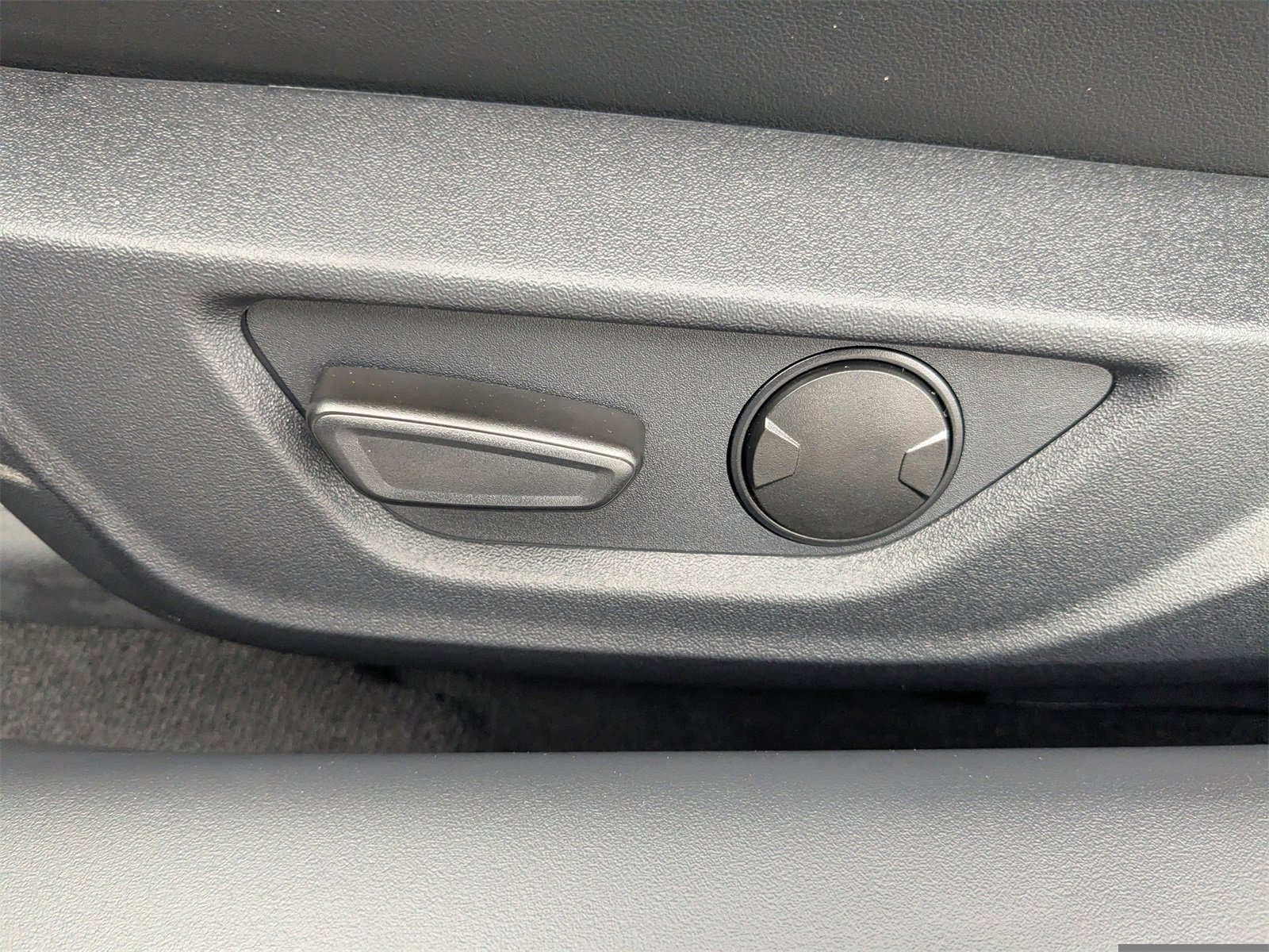 Used 2025 Ford Mustang Premium image 15