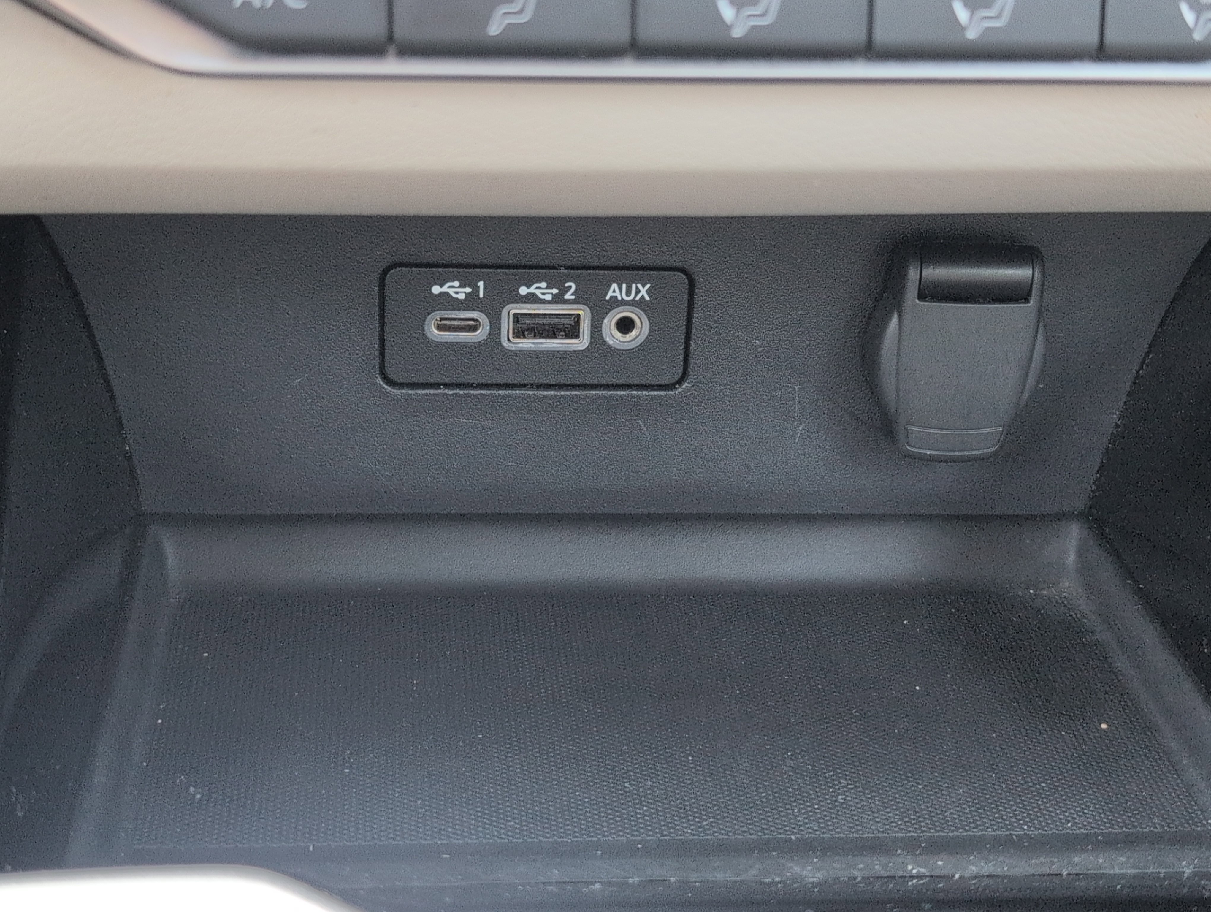 Used 2024 Nissan Altima 2.5 SV image 17