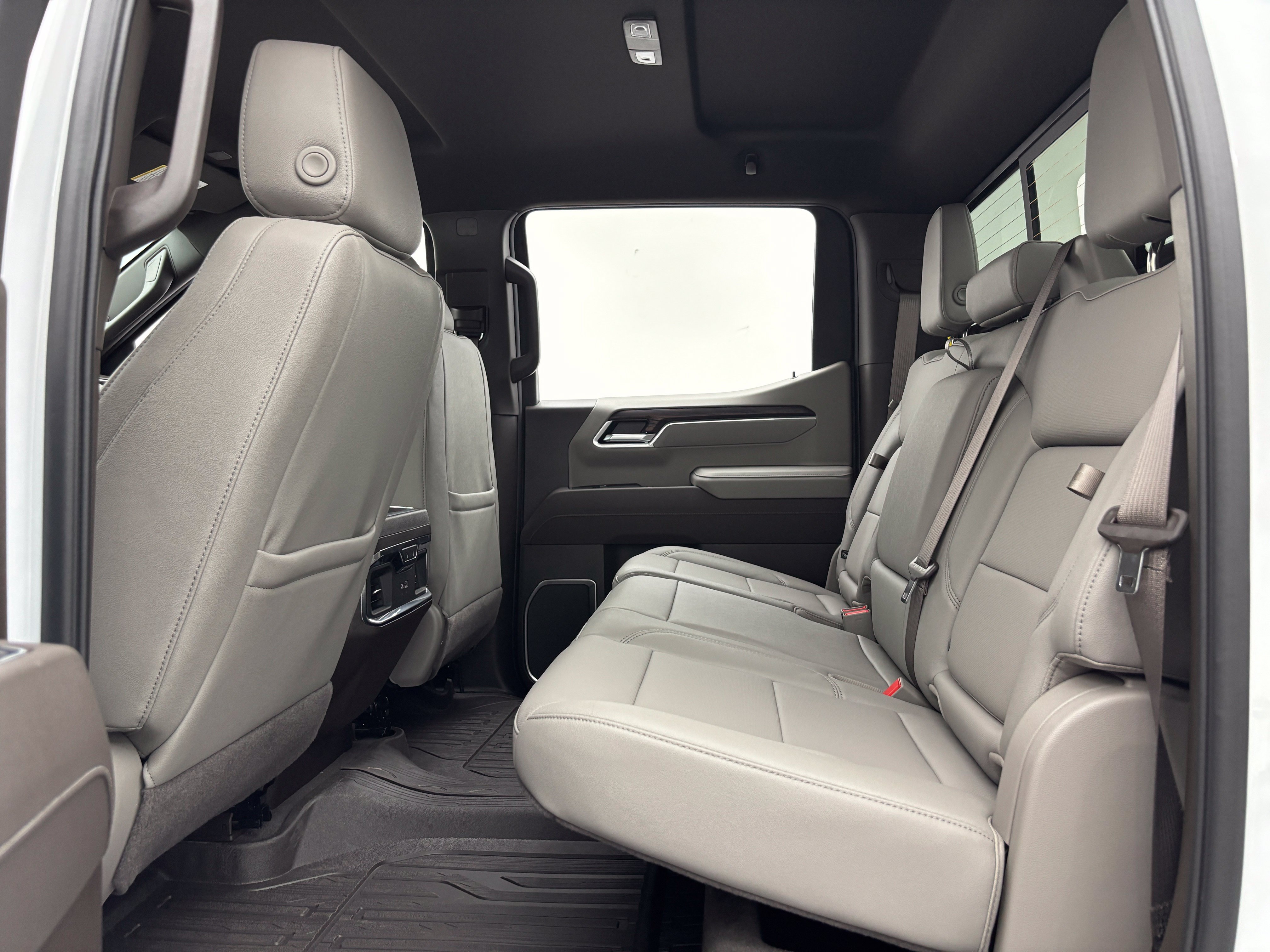 New 2026 GMC Sierra 1500 SLT w/ SLT Premium Package AWD/4WD image 38