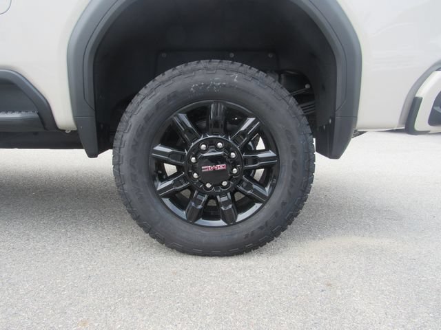 Used 2026 GMC Sierra 3500 AT4 w/ Technology Package AWD/4WD image 6