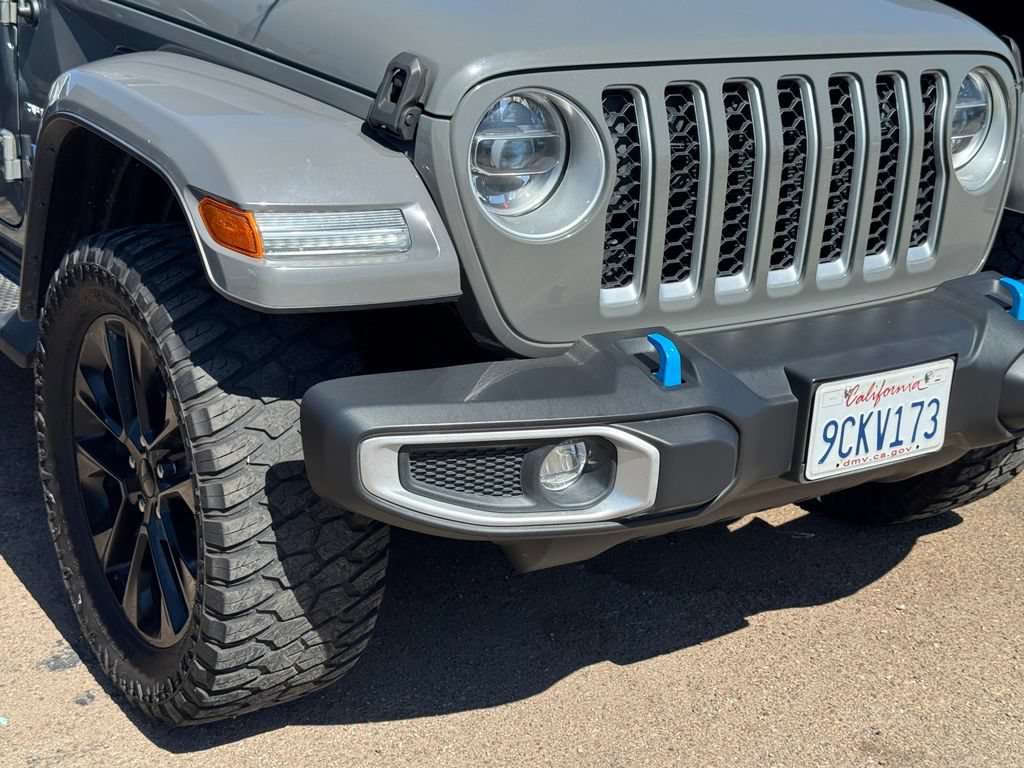 Used 2022 Jeep Wrangler Unlimited Sahara AWD/4WD image 14