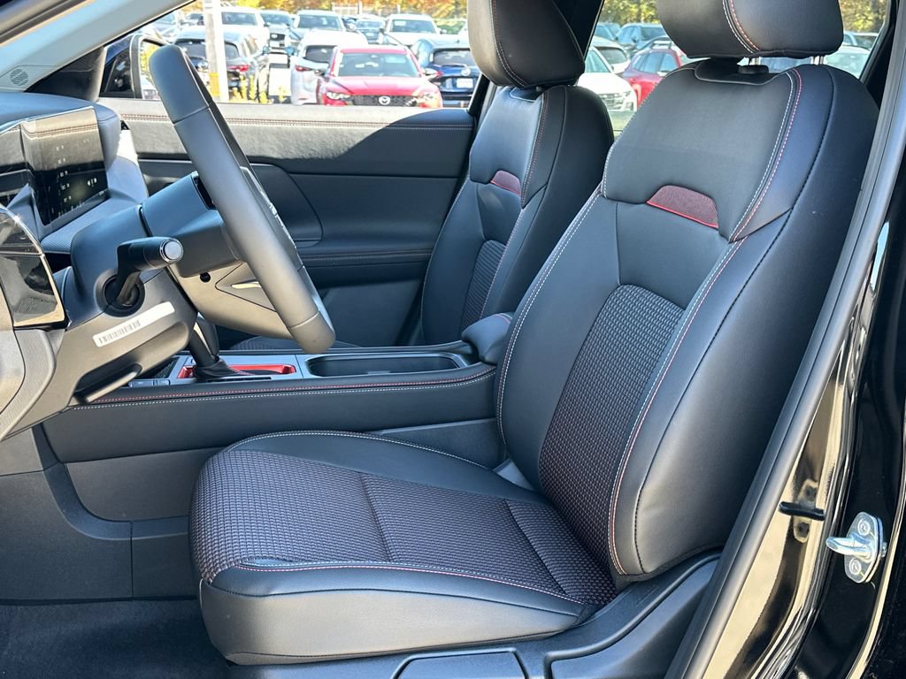 New 2026 Nissan Kicks SR w/ Cold Weather Package AWD/4WD image 6