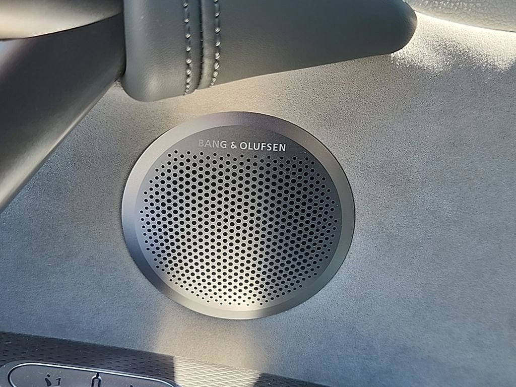 Used 2023 Genesis GV60 Performance image 6