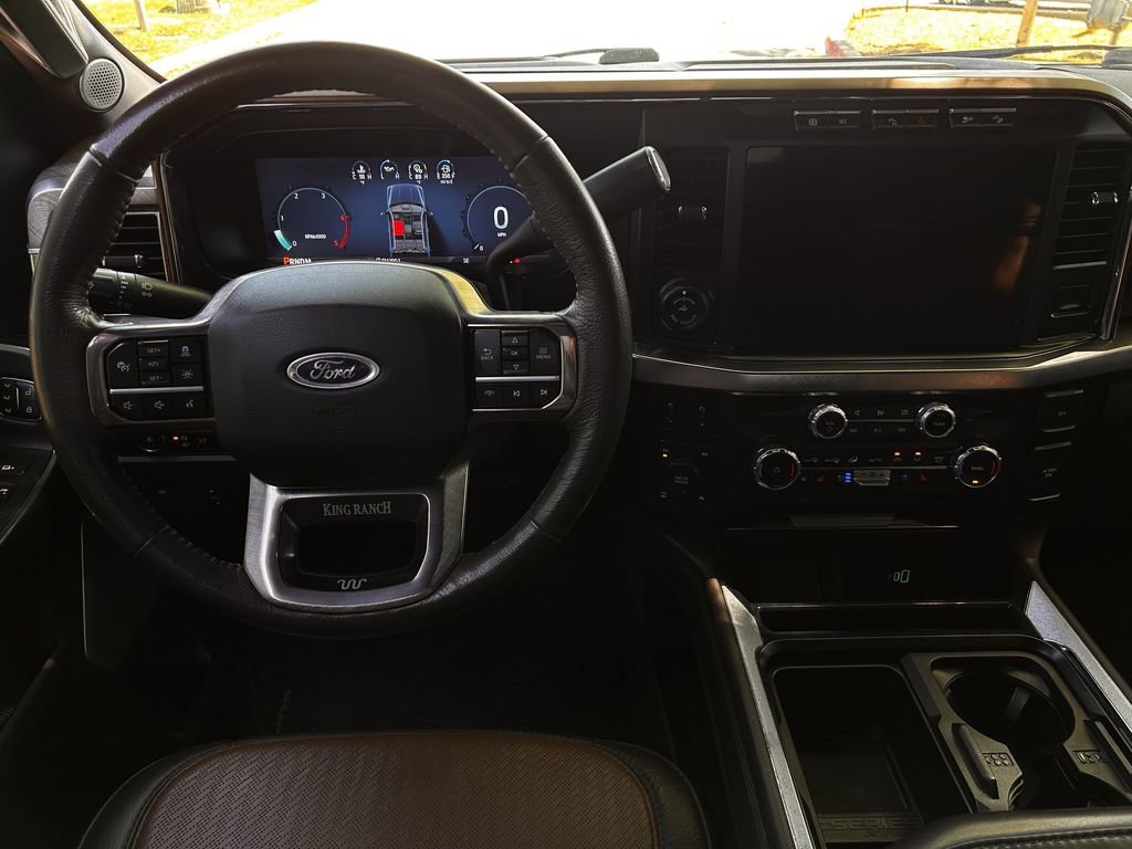 Used 2024 Ford F250 King Ranch image 11